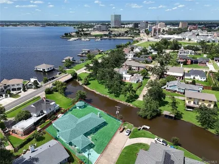 $400,000 | 200 Griffith Street, Lake Charles, LA 70601