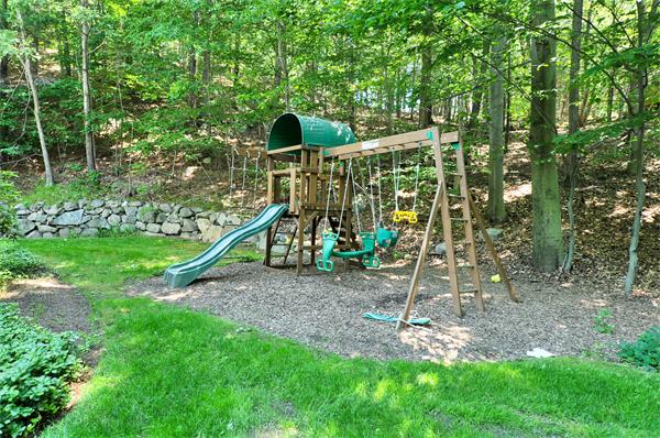 22 Riga Road Dover, MA 02030 - Photo 21 of 24 Gallery Image 21