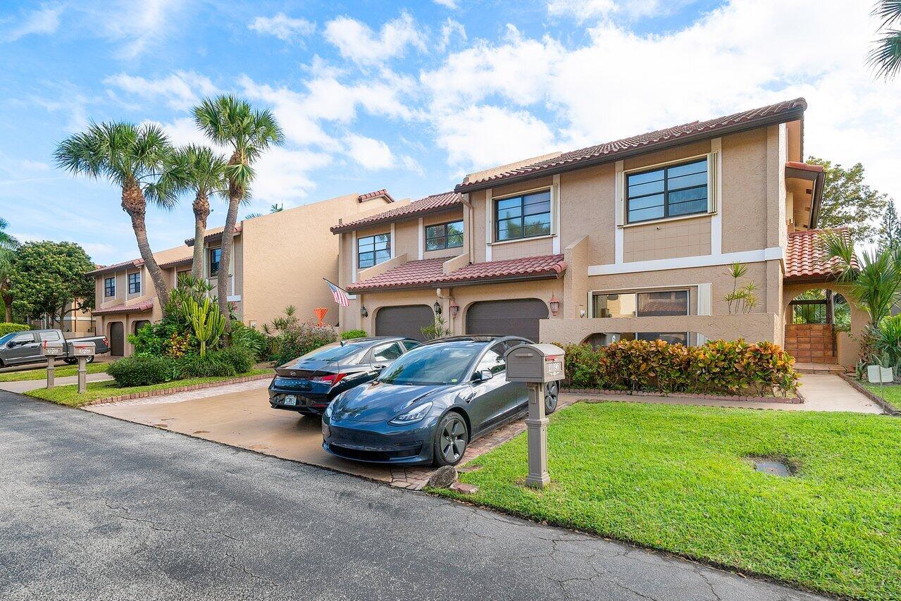 21092 Las Brisas Circle Boca Raton, FL 33433 - Photo 14 of 35 001-21092LasBrisasCircle-BocaRaton-FL-33