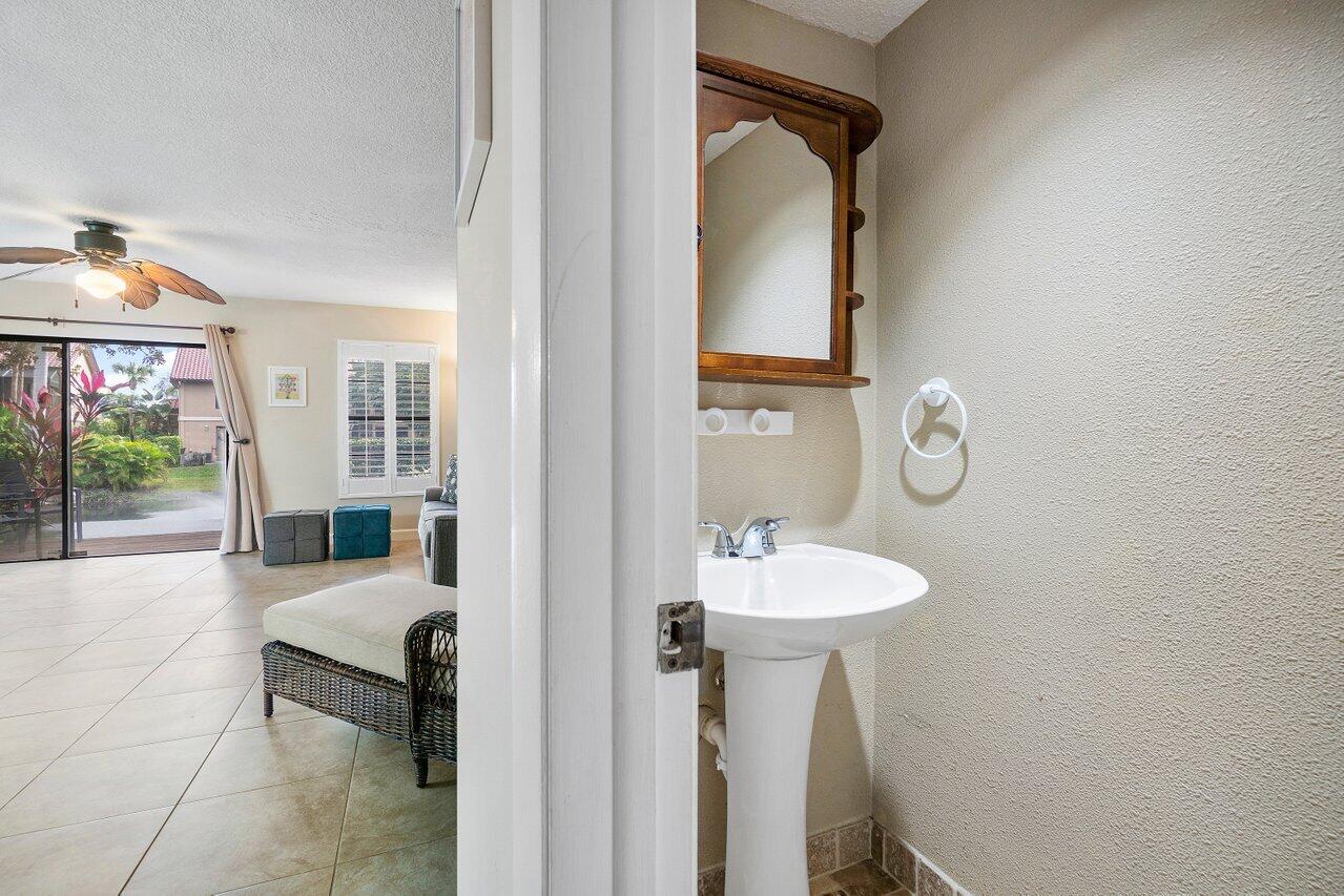 21092 Las Brisas Circle Boca Raton, FL 33433 - Photo 15 of 35 014-21092LasBrisasCircle-BocaRaton-FL-33