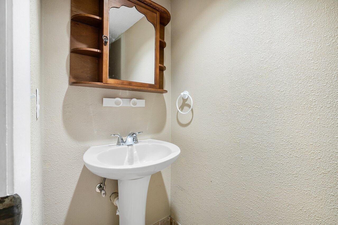 21092 Las Brisas Circle Boca Raton, FL 33433 - Photo 16 of 35 015-21092LasBrisasCircle-BocaRaton-FL-33