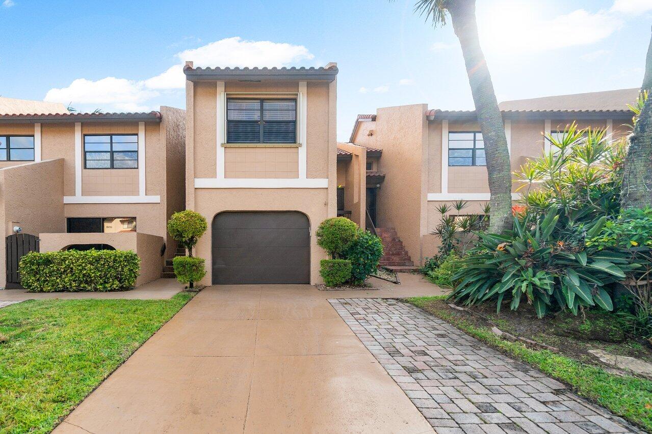 21092 Las Brisas Circle Boca Raton, FL 33433 - Photo 2 of 35 002-21092LasBrisasCircle-BocaRaton-FL-33