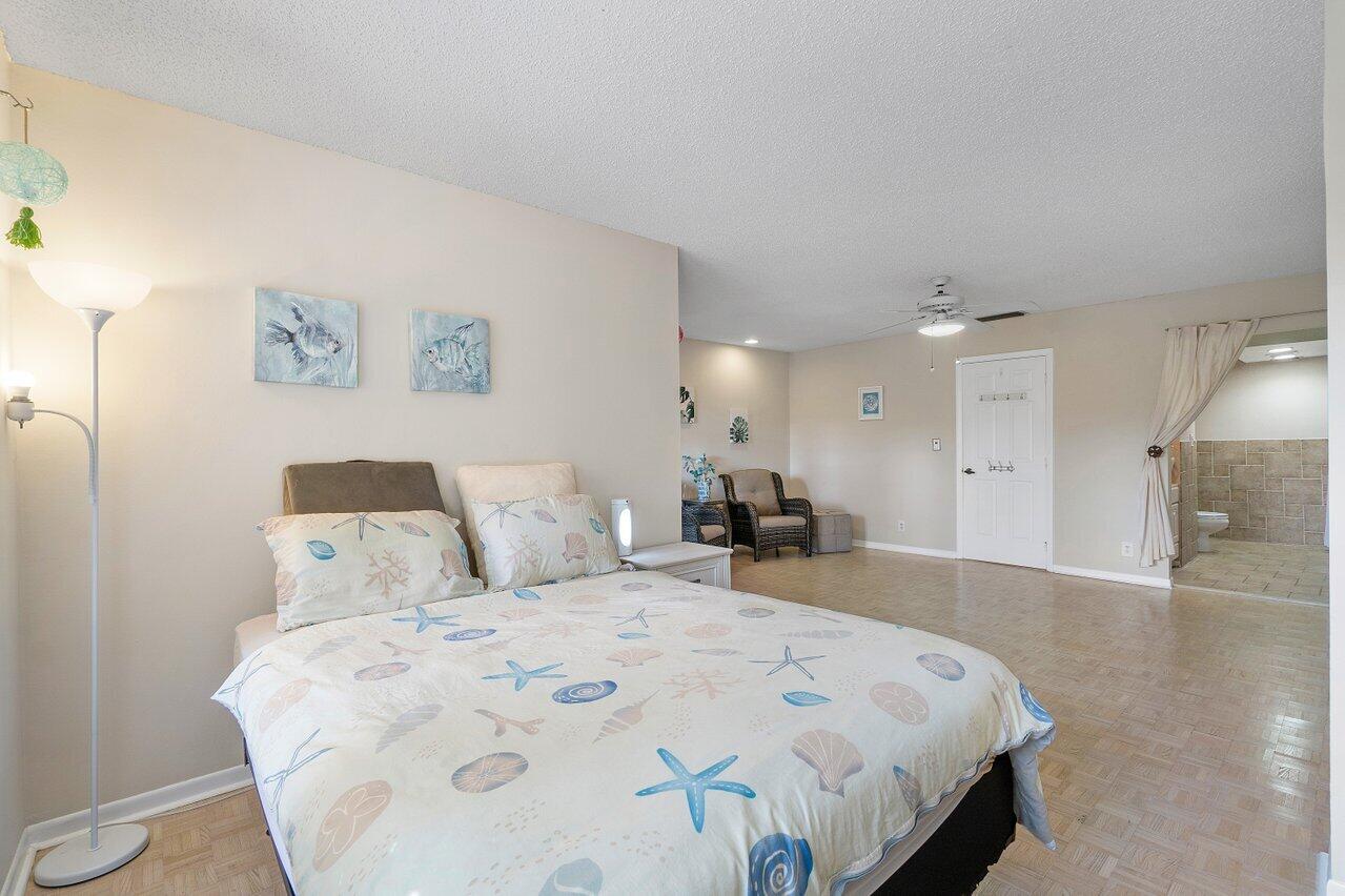 21092 Las Brisas Circle Boca Raton, FL 33433 - Photo 25 of 35 025-21092LasBrisasCircle-BocaRaton-FL-33