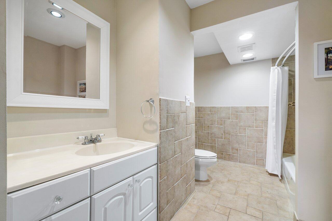 21092 Las Brisas Circle Boca Raton, FL 33433 - Photo 26 of 35 026-21092LasBrisasCircle-BocaRaton-FL-33