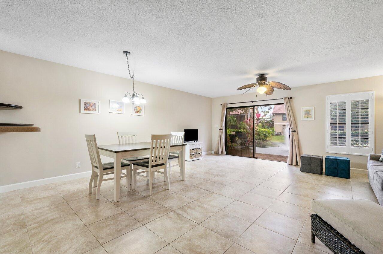 21092 Las Brisas Circle Boca Raton, FL 33433 - Photo 6 of 35 006-21092LasBrisasCircle-BocaRaton-FL-33
