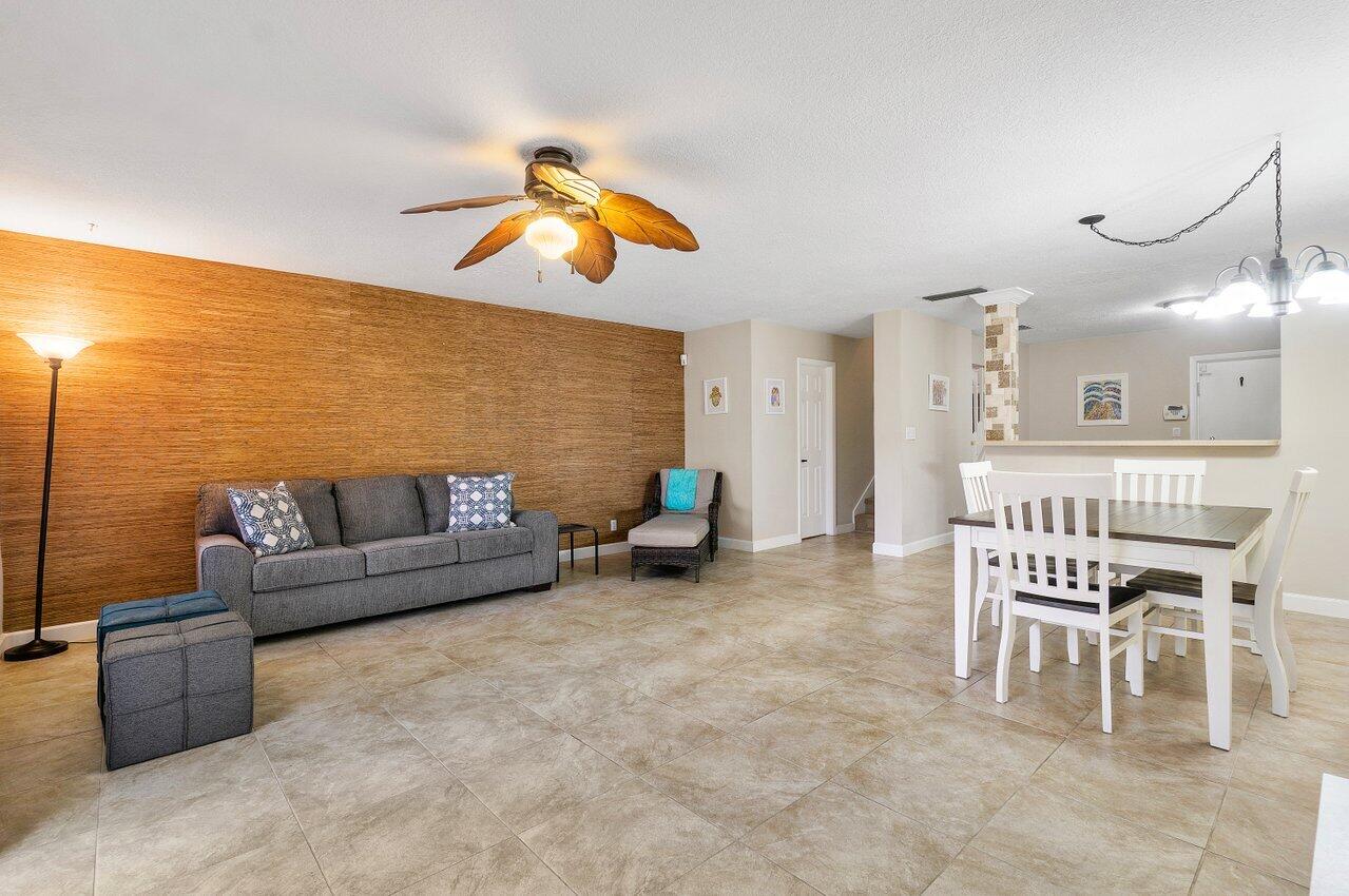 21092 Las Brisas Circle Boca Raton, FL 33433 - Photo 7 of 35 007-21092LasBrisasCircle-BocaRaton-FL-33