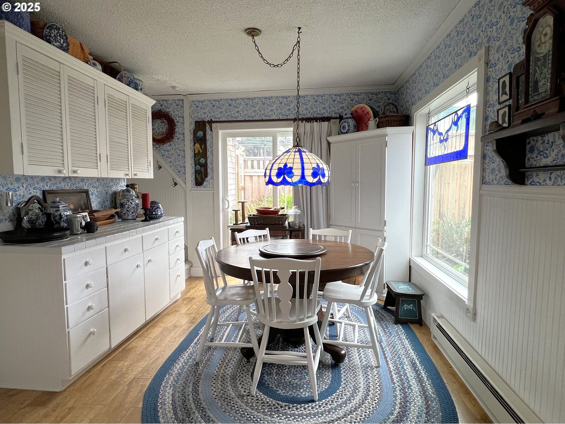 640 8th Street Southwest Bandon, OR 97411 - Photo 20 of 40 Dining Area