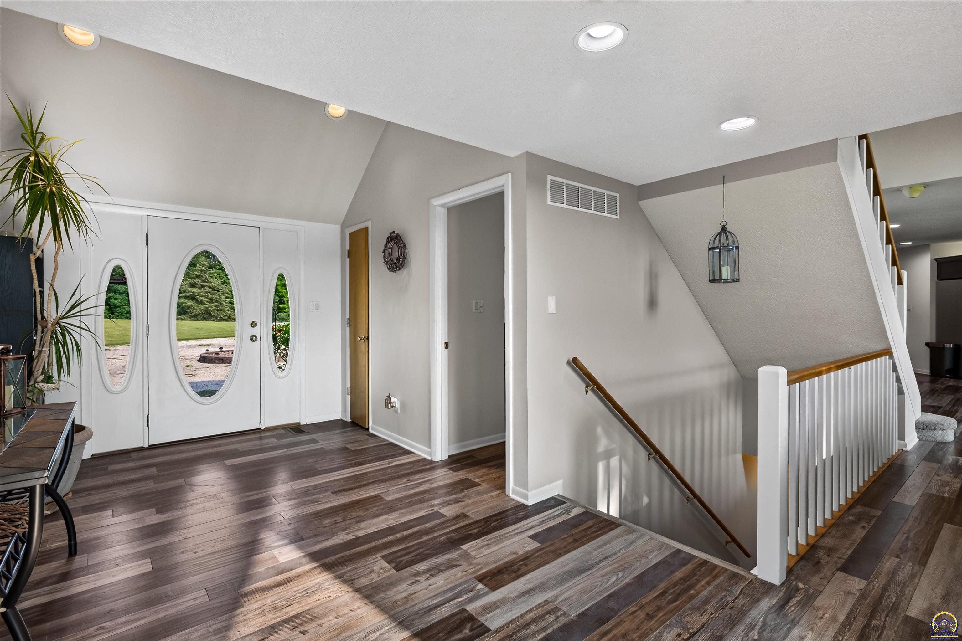 21185 R Road Holton, KS 66436 - Photo 2 of 54 Gallery Image 2