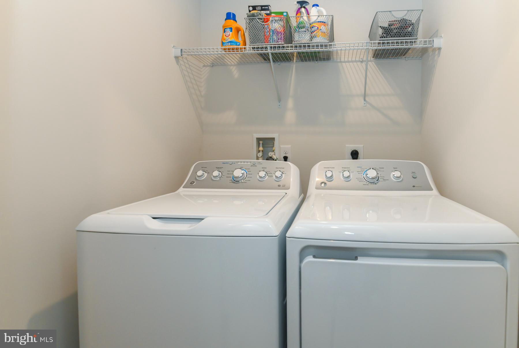 28 Peacock Circle Sewell, NJ 08080 - Photo 23 of 25 a utility room with dryer and washer