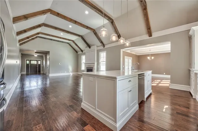 $689,900 | 9742 Shady Bend Circle, Lenexa, KS 66227