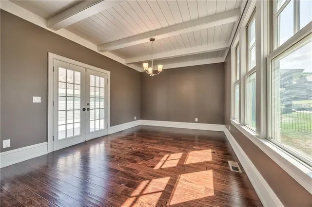 $689,900 | 9742 Shady Bend Circle, Lenexa, KS 66227