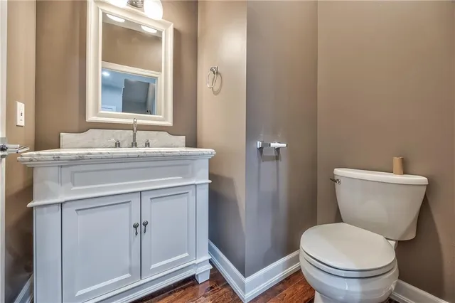 $689,900 | 9742 Shady Bend Circle, Lenexa, KS 66227