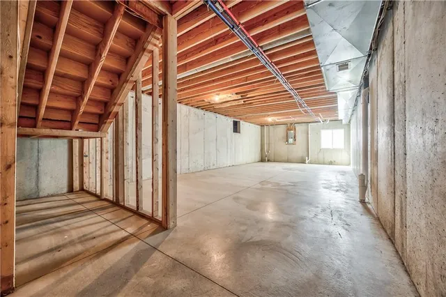 $689,900 | 9742 Shady Bend Circle, Lenexa, KS 66227