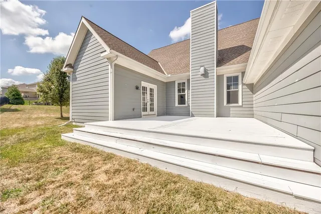 $689,900 | 9742 Shady Bend Circle, Lenexa, KS 66227