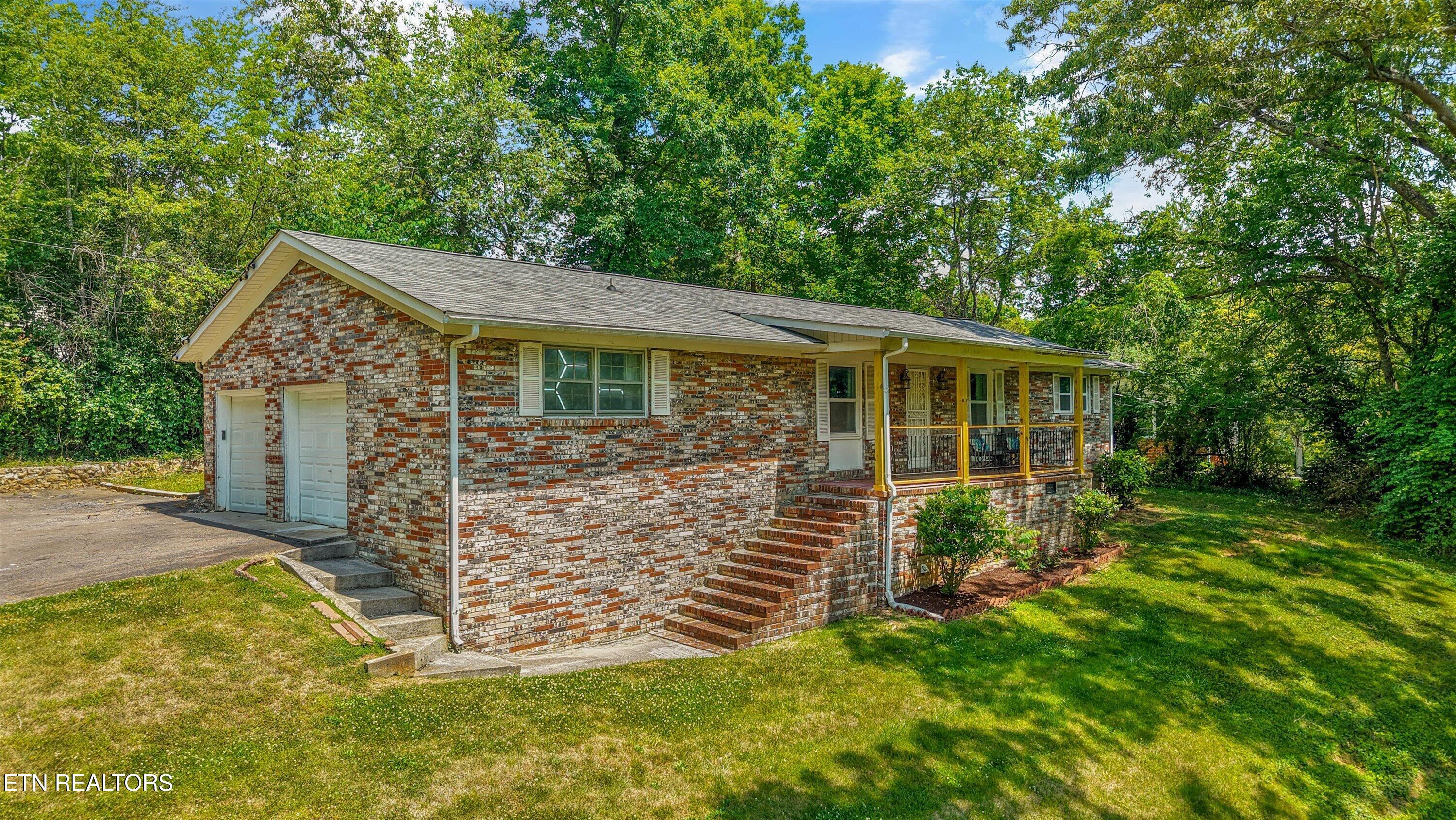 6315 Babelay Road Knoxville, TN 37924 - Photo 2 of 33 6315 Babelay Rd