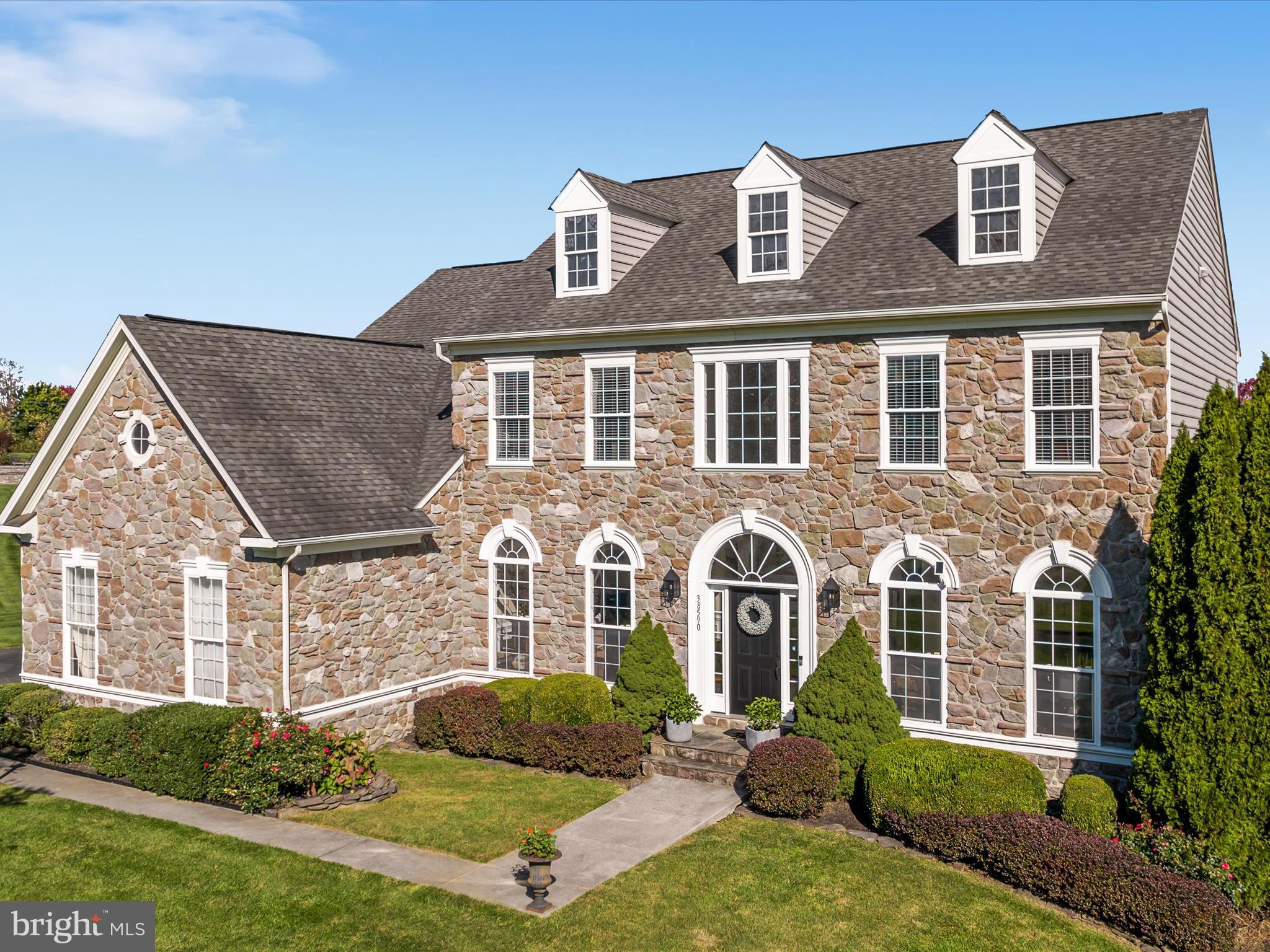 38590 Bettis Drive Hamilton, VA 20158 - Photo 2 of 97