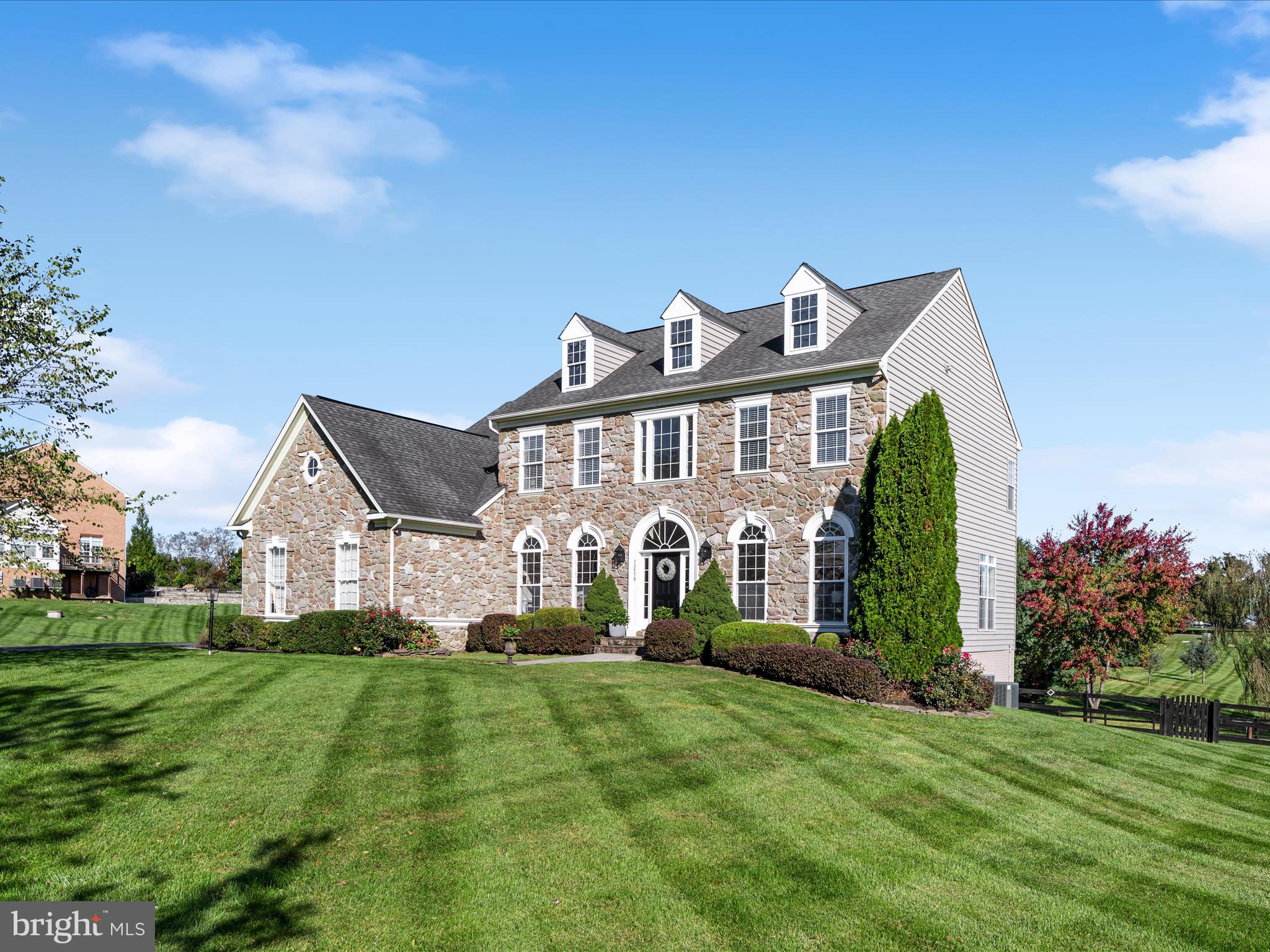 38590 Bettis Drive Hamilton, VA 20158 - Photo 4 of 97