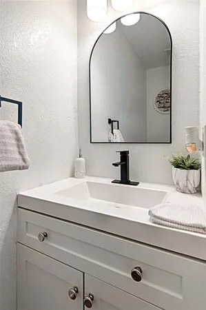 $450,000 | 3188 Spyglass Drive, Grand Prairie, TX 75052