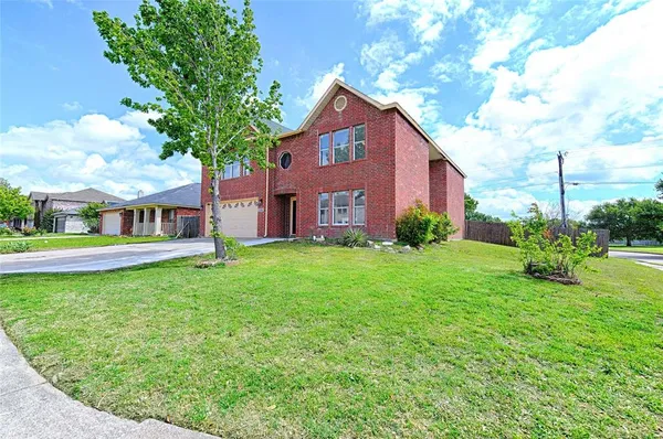 $450,000 | 3188 Spyglass Drive, Grand Prairie, TX 75052