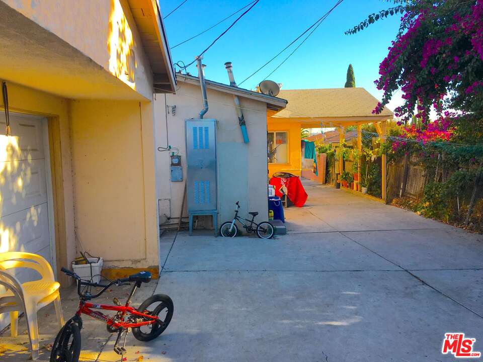 3245 Drew Street Los Angeles, CA 90065 - Photo 2 of 8