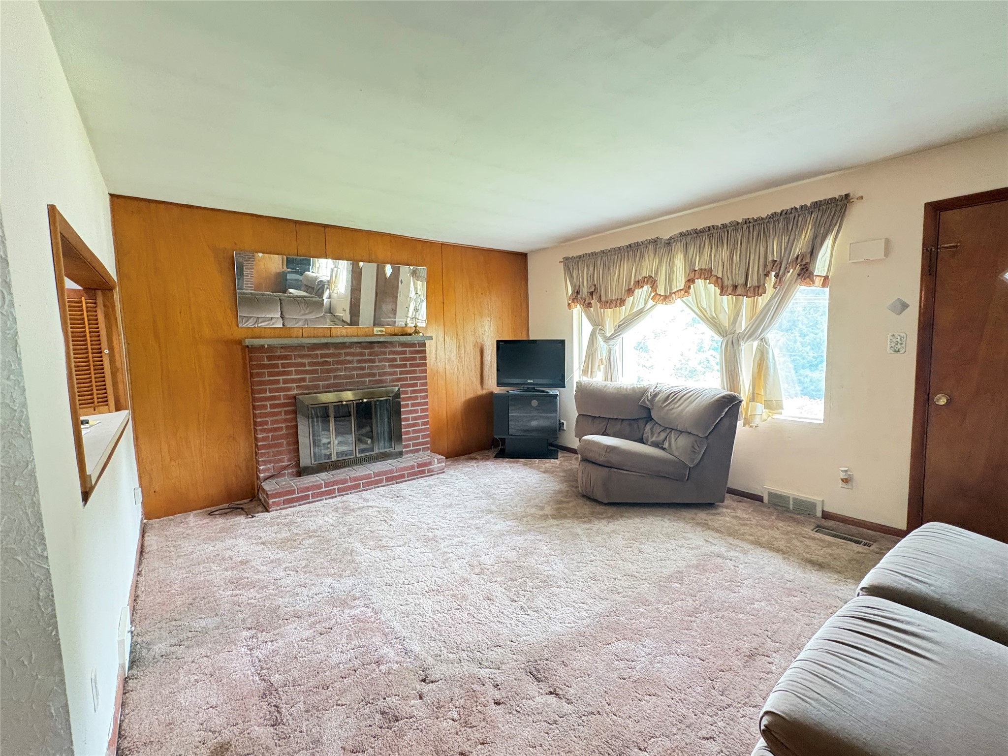 100 Lewis Road Binghamton, NY 13905 - Photo 6 of 34