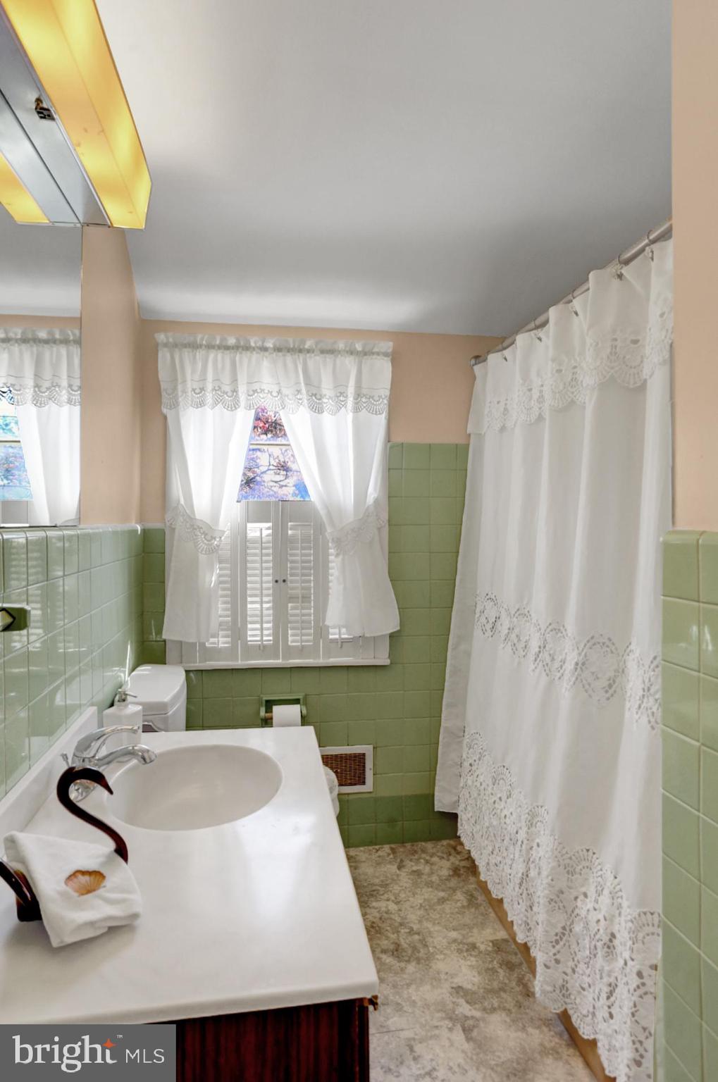 116 Eric Avenue Reading, PA 19607 - Photo 52 of 62 Full Bathroom w/ Laundry Chute-second floor