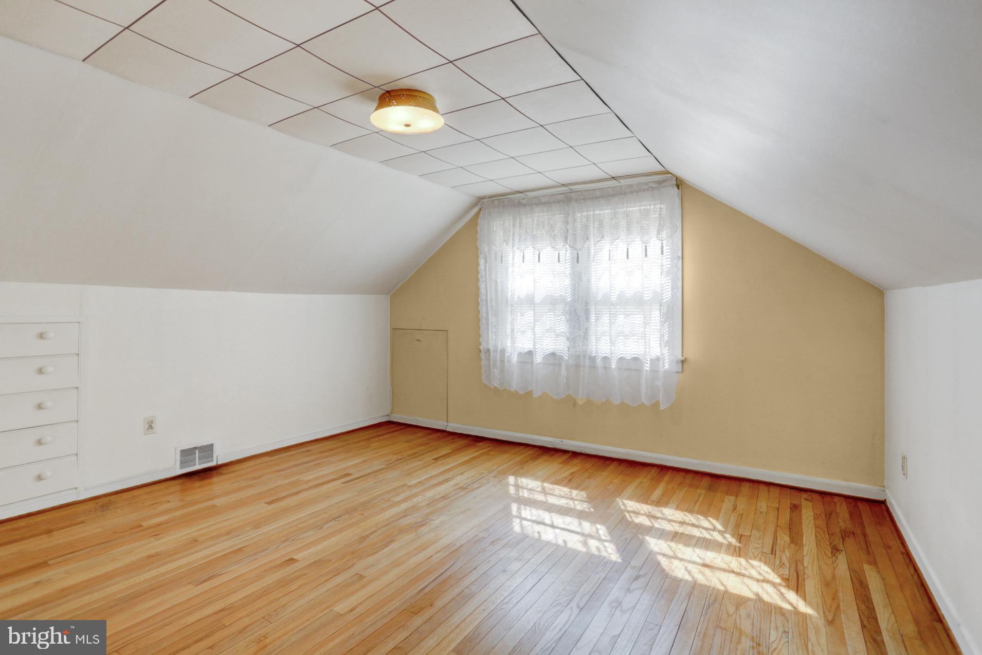 116 Eric Avenue Reading, PA 19607 - Photo 54 of 62 3rd Bedroom (Attic)-3rd floor