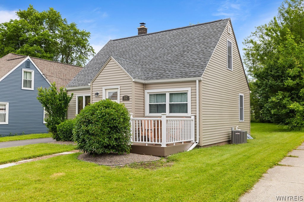112 Larch Road Amherst, NY 14226 - Photo 3 of 24