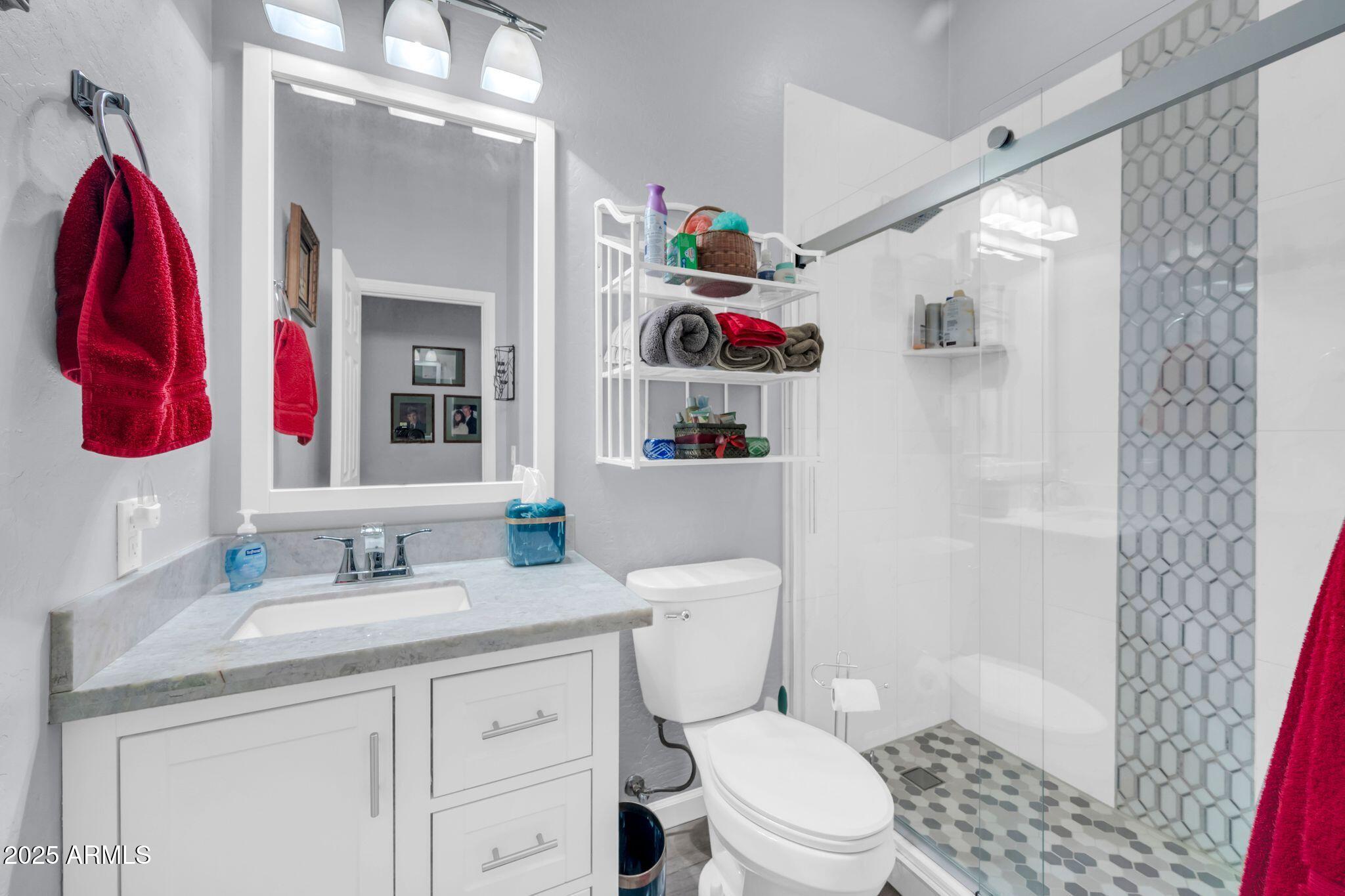 43557 Roth Road Maricopa, AZ 85138 - Photo 21 of 30 Guest Bathroom