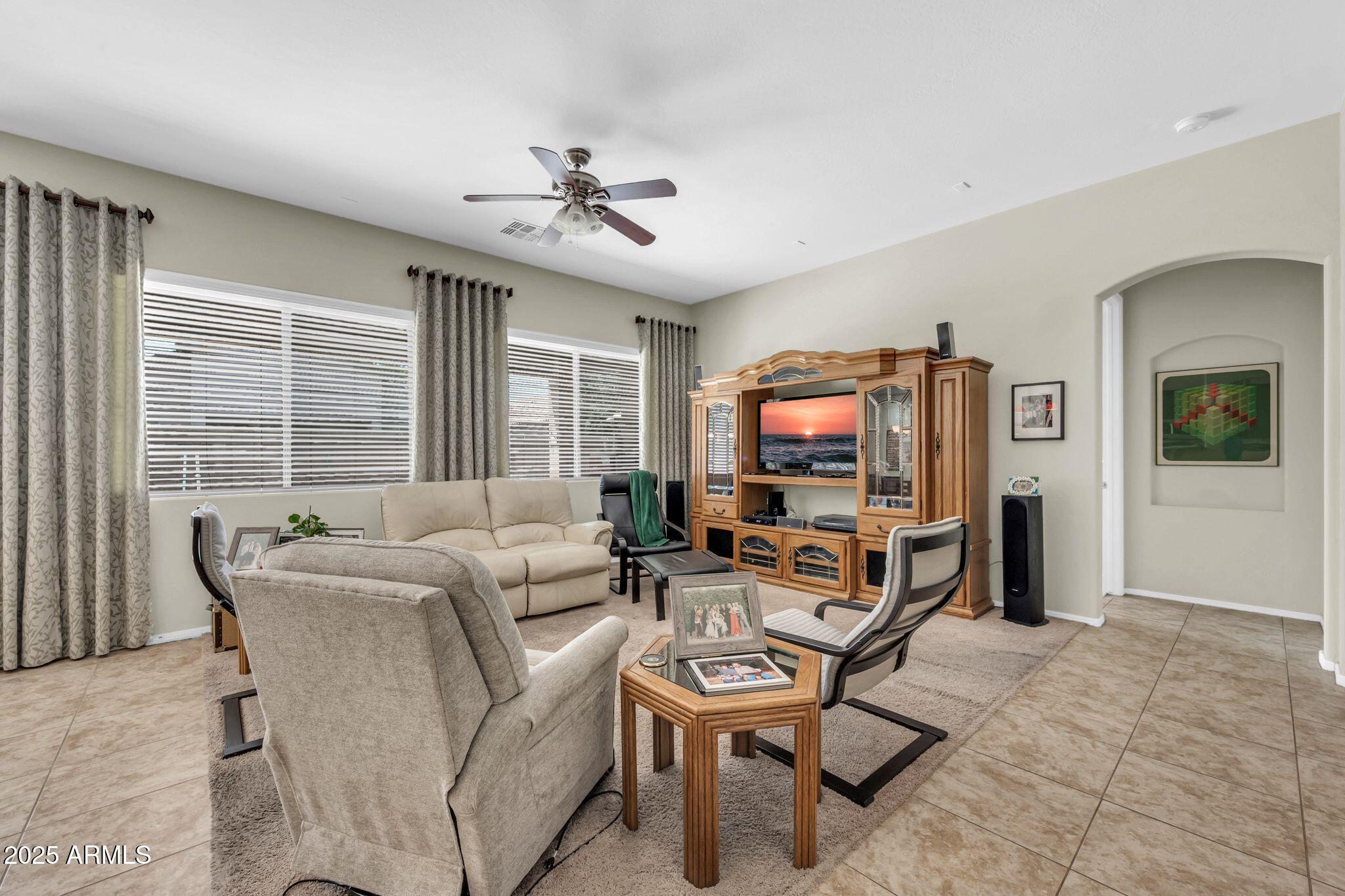 43557 Roth Road Maricopa, AZ 85138 - Photo 5 of 30 Great Room