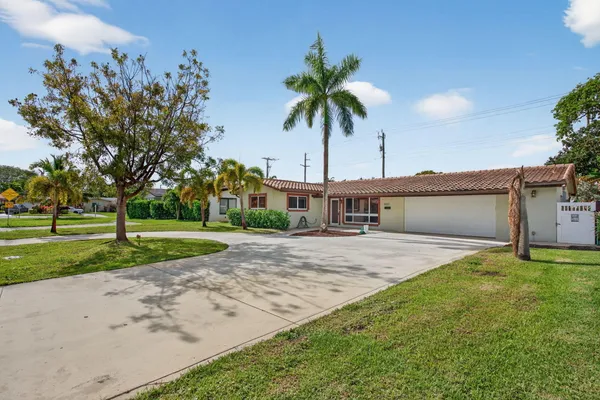 $605,000 | 5511 Northeast 18th Terrace, Fort Lauderdale, FL 33308