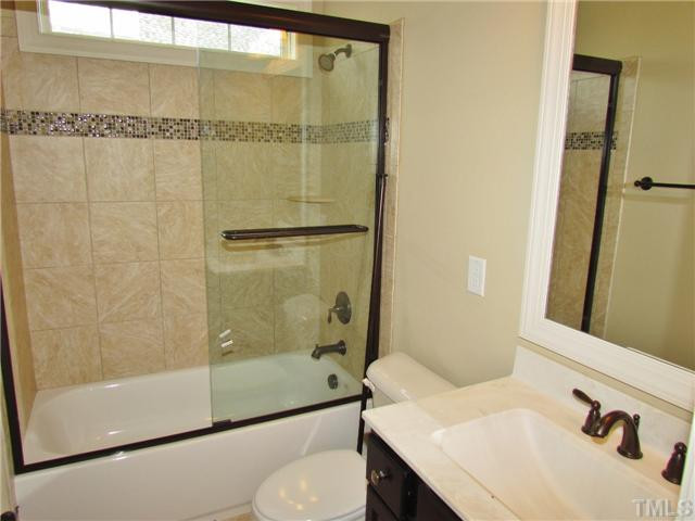 12401 Angel Falls Road Raleigh, NC 27614 - Photo 10 of 25 Bathroom