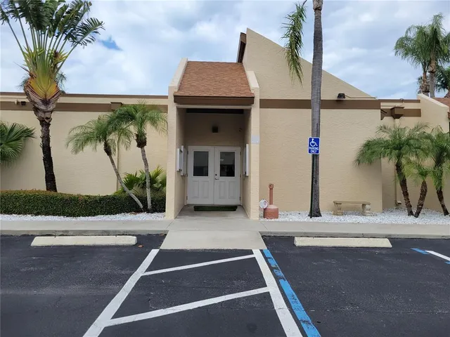 $2,250 | 9209 Seminole Boulevard, Unit 42, Seminole, FL 33772