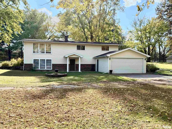 $274,000 | 990 William Drive, Knoxville, IL 61448