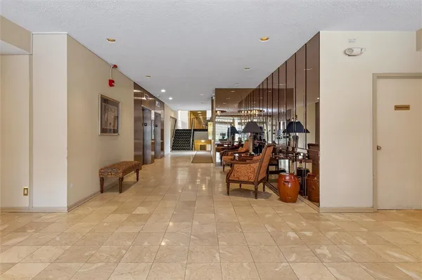 $250,000 | 1400 East Avenue, Unit UN307, Rochester, NY 14610