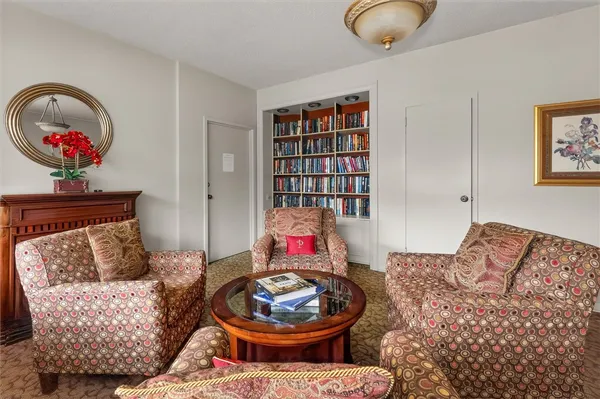 $250,000 | 1400 East Avenue, Unit UN307, Rochester, NY 14610