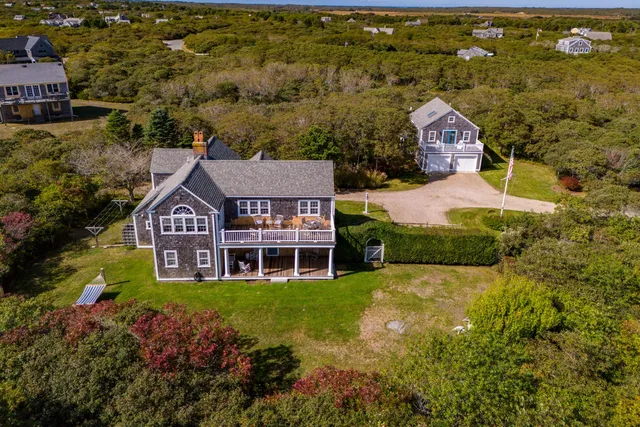 $4,000,000 | 27 Longwood Drive, Nantucket, MA 02554