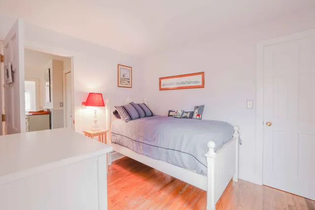 $4,000,000 | 27 Longwood Drive, Nantucket, MA 02554