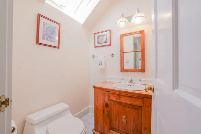 $4,000,000 | 27 Longwood Drive, Nantucket, MA 02554