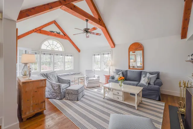 $4,000,000 | 27 Longwood Drive, Nantucket, MA 02554