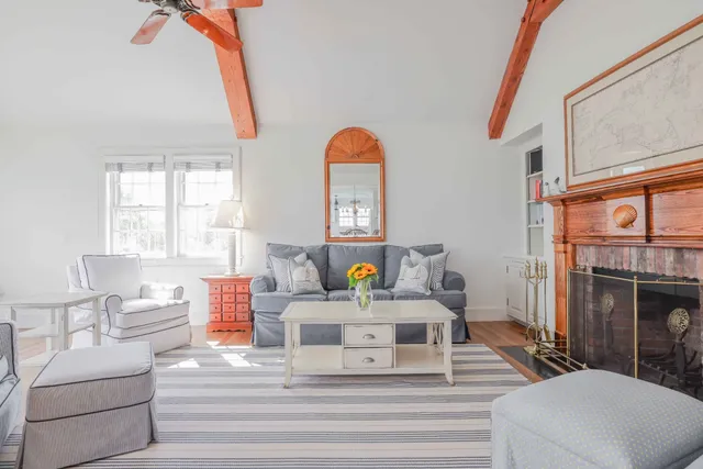 $4,000,000 | 27 Longwood Drive, Nantucket, MA 02554