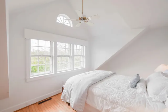 $4,000,000 | 27 Longwood Drive, Nantucket, MA 02554