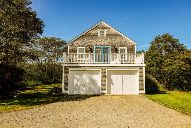$4,000,000 | 27 Longwood Drive, Nantucket, MA 02554