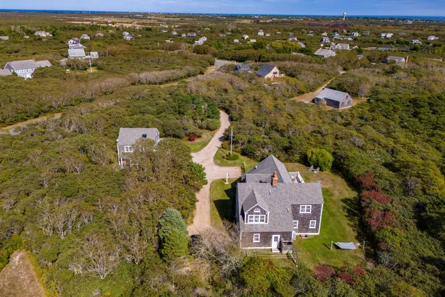 $4,000,000 | 27 Longwood Drive, Nantucket, MA 02554