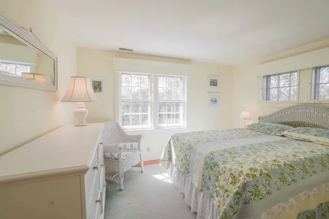 $4,000,000 | 27 Longwood Drive, Nantucket, MA 02554