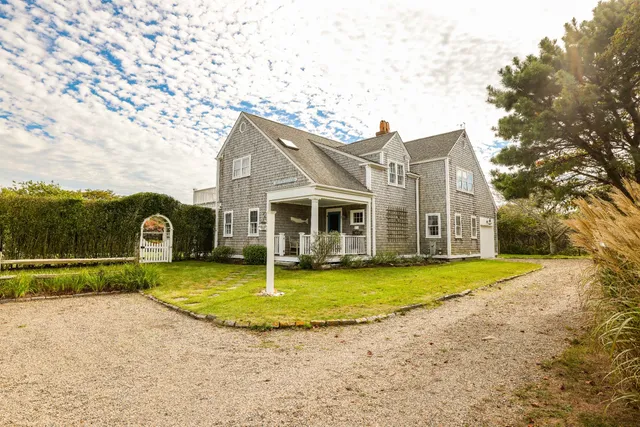 $4,000,000 | 27 Longwood Drive, Nantucket, MA 02554