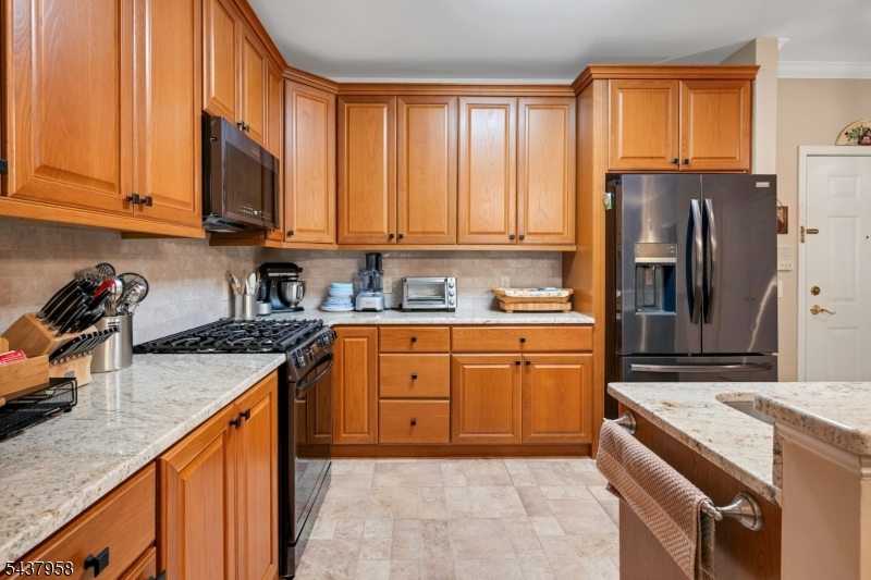 17 Ridgeview Lane Mount Arlington, NJ 07856 - Photo 4 of 27