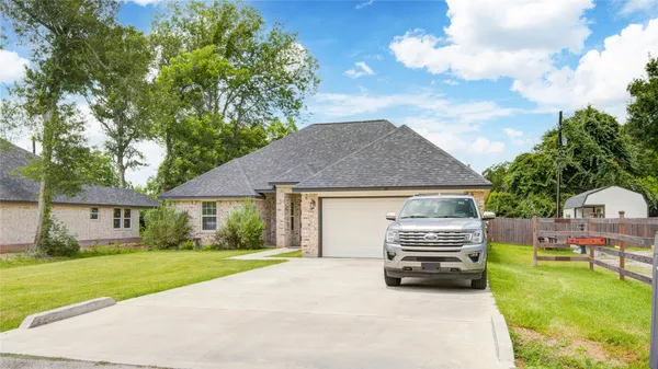 $345,000 | 46 Nelson Court, Jones Creek, TX 77541