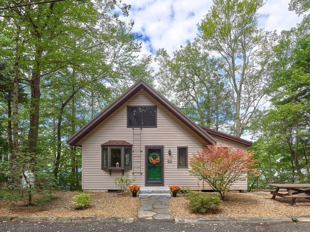 61 Bennetts Road Sturbridge, MA 01566 - Photo 3 of 42 a view of a backyard of the house