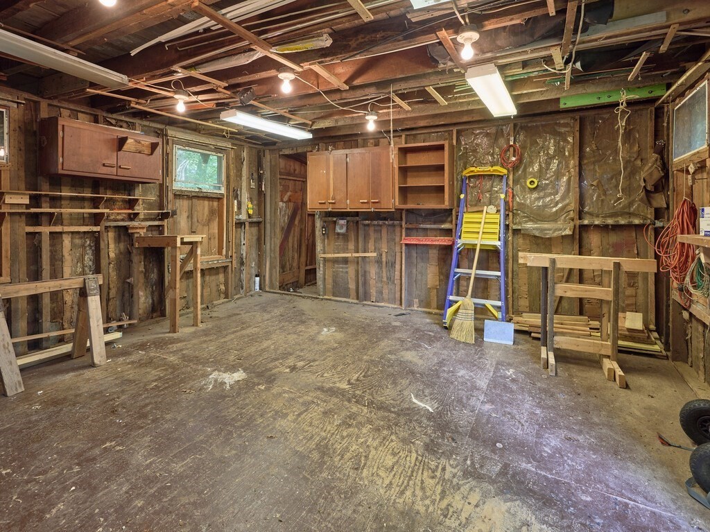 61 Bennetts Road Sturbridge, MA 01566 - Photo 36 of 42 a view of an empty room with wooden roof